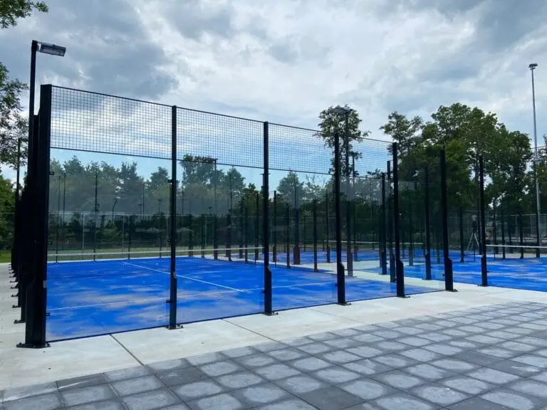2 outdoor padelbanen van TV Elckerlyc fase 1 in Purmerend