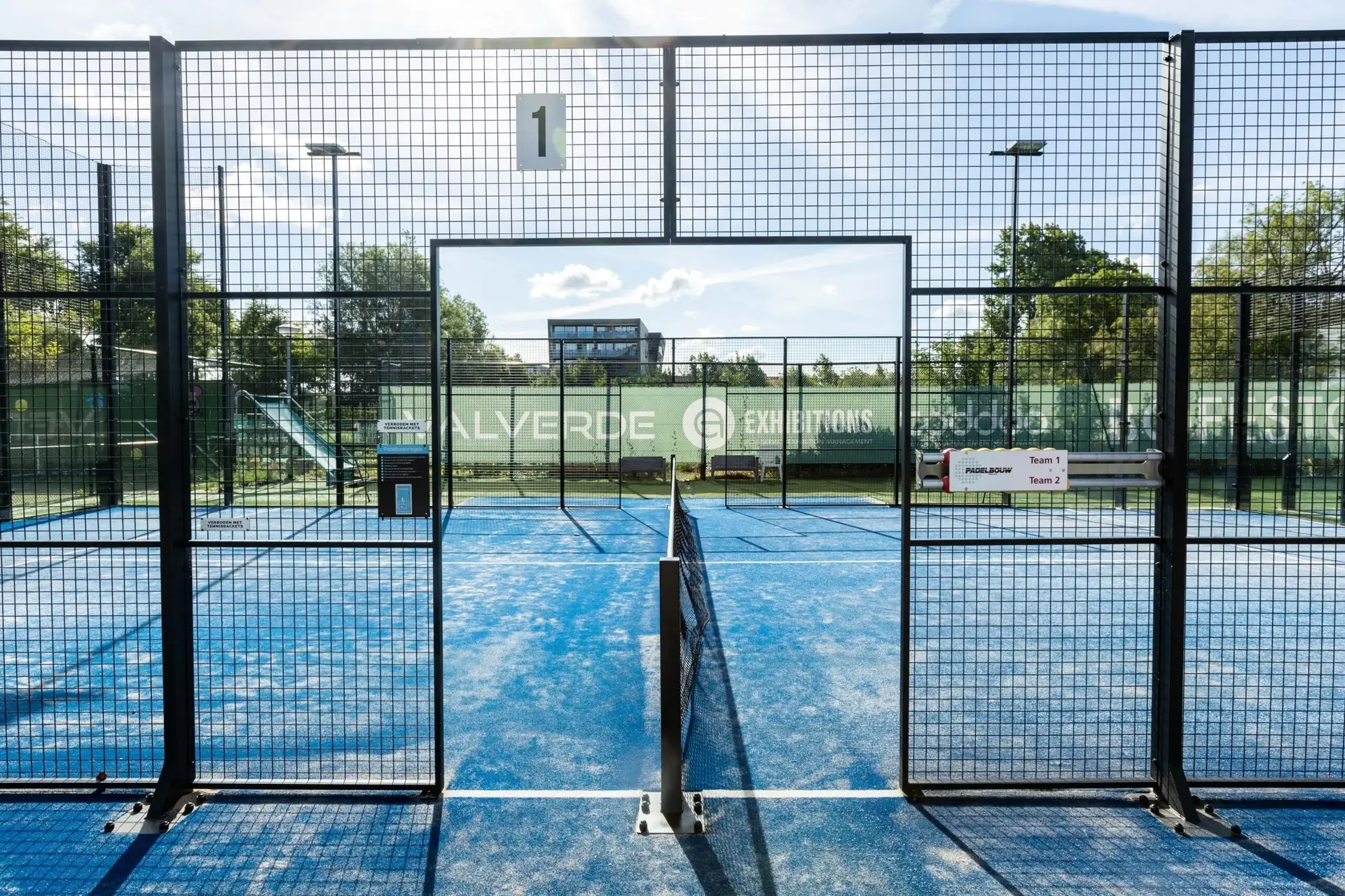 Kosten padelbaan aanleggen | Kosten padelbaan | Overzicht kosten padelbaan | Allesvoorpadel