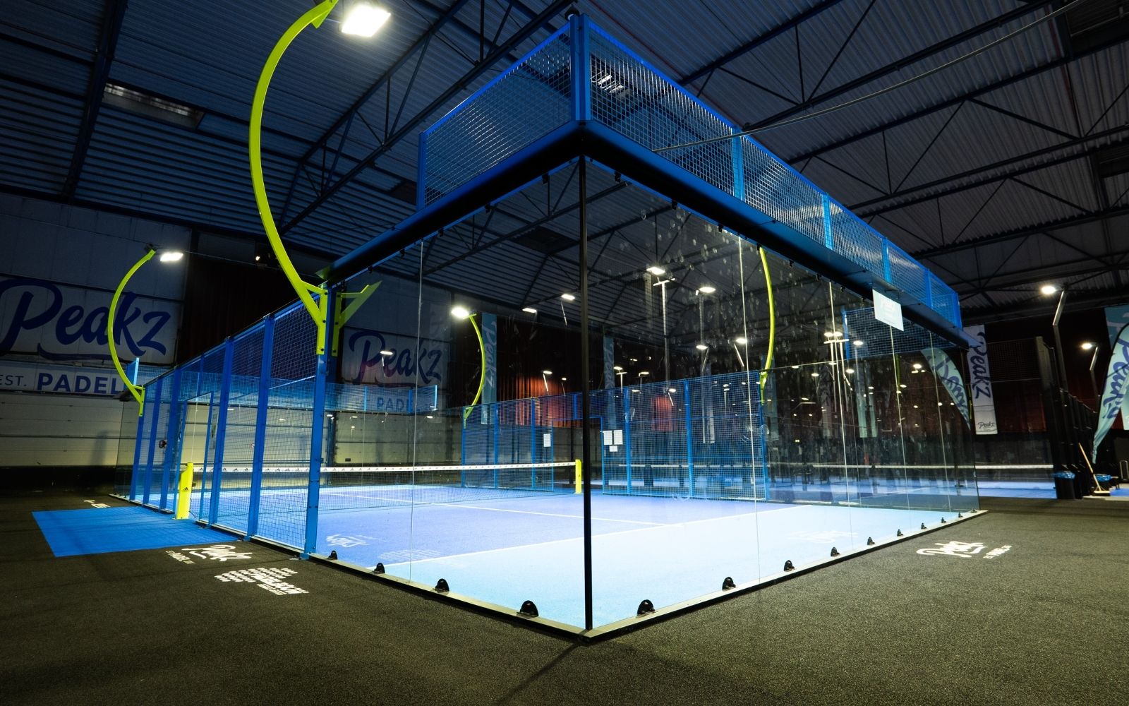 Peakz Padel Zwolle Centre Court