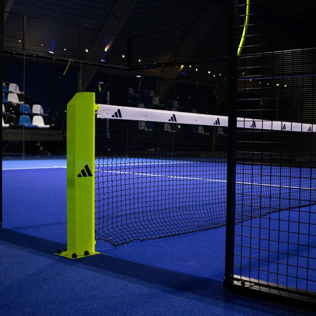 Indoor padelbaan van Racket Sport Schiedam