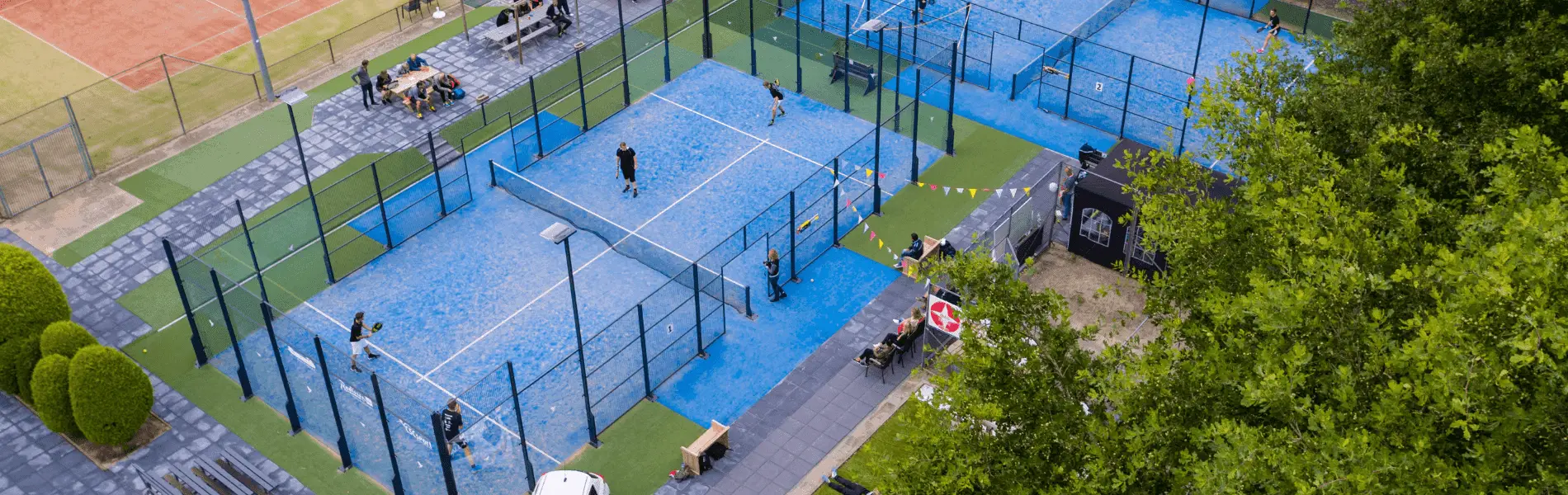 1 outdoor padelbaan van CSC Sport: BAS Tennis & Padel in Biddinghuizen
