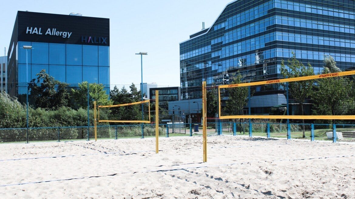 2 outdoor padelbanen van USC Leiden in Leiden