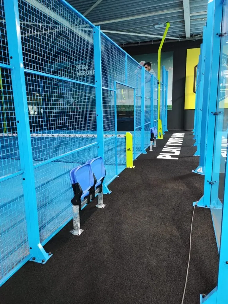 6 indoor padelbanen van Padel Hill in Hillegom