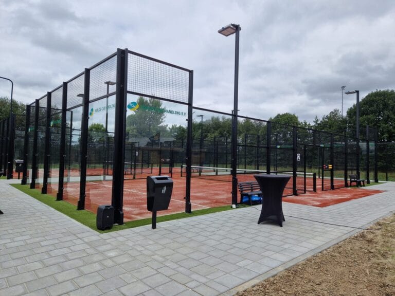 2 outdoor padelbanen van Tennisbouw: TV Bernissepark in Zuidland