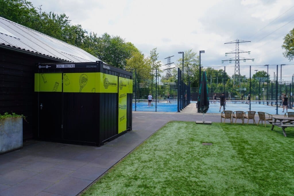 Padelbanen en Padlekiosk