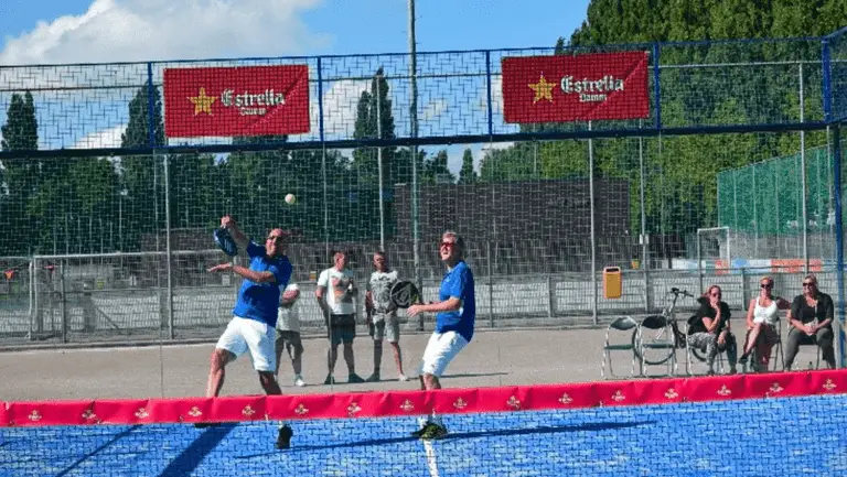 Padellen bij Play Padel Club Amsterdam