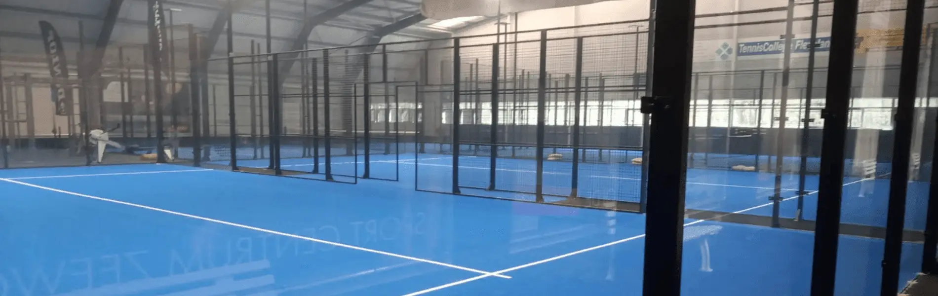 2 indoor padelbanen van Sportcentrum Zeewolde in Zeewolde