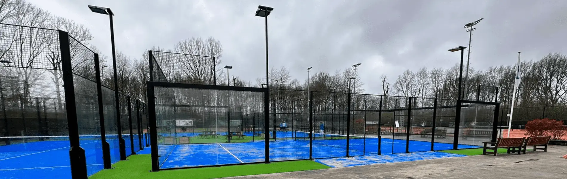 4 outdoor padelbanen van TPV Seghwaert in Zoetermeer