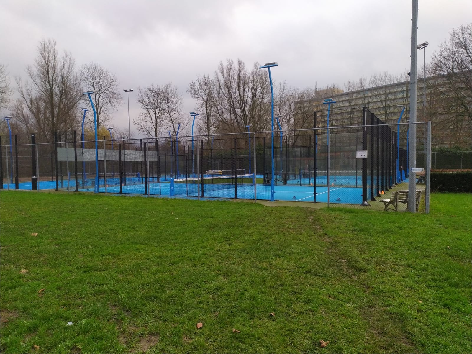 2 outdoor padelbanen van Padel Zwolle in Zwolle