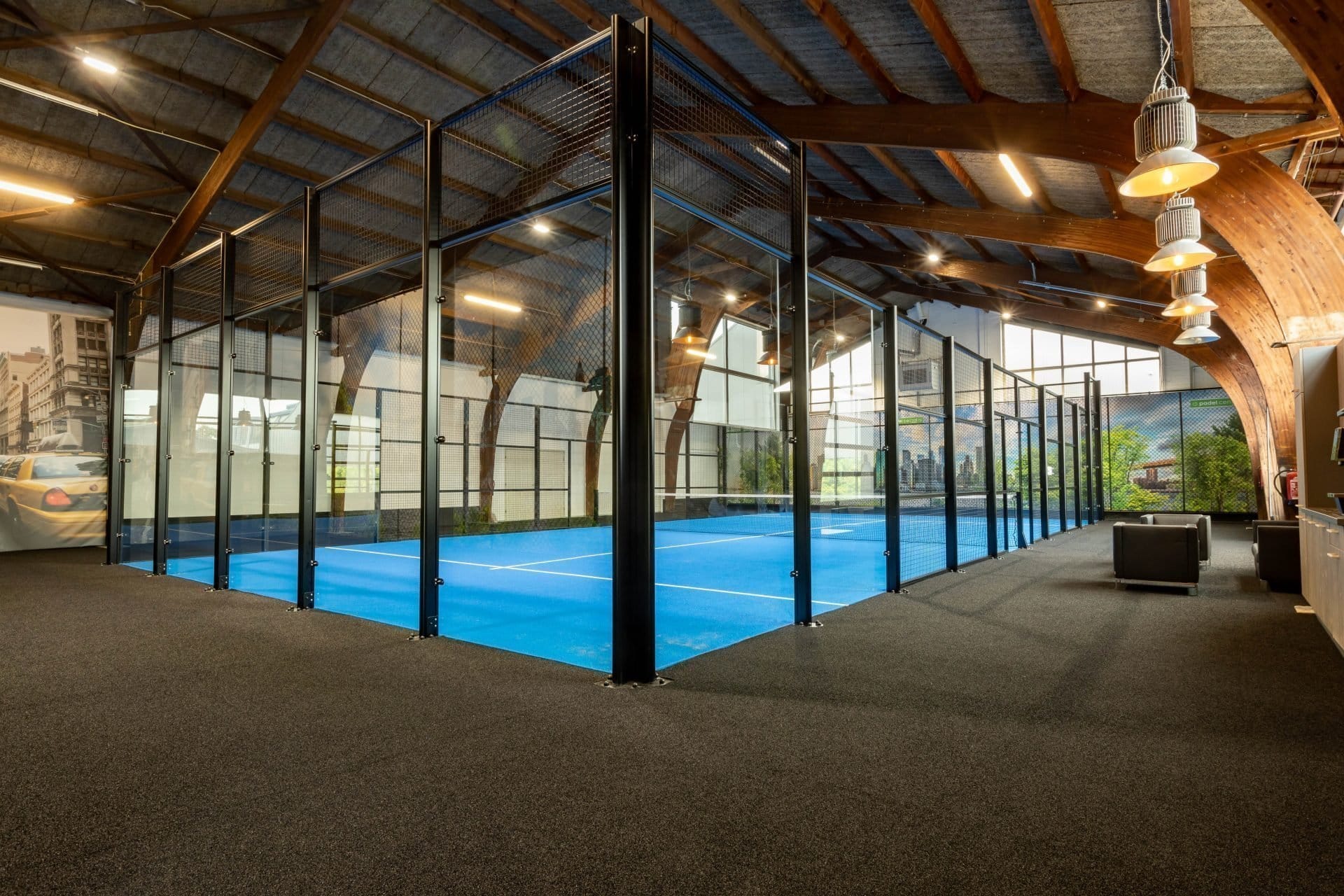1 indoor padelbaan van Maas Autogroep in Uithoorn