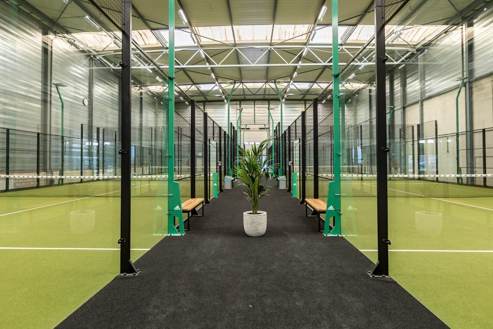 Padelbanen van Padelcentrum Bol 1 in Edam, aangelegd door Allesvoorpadel
