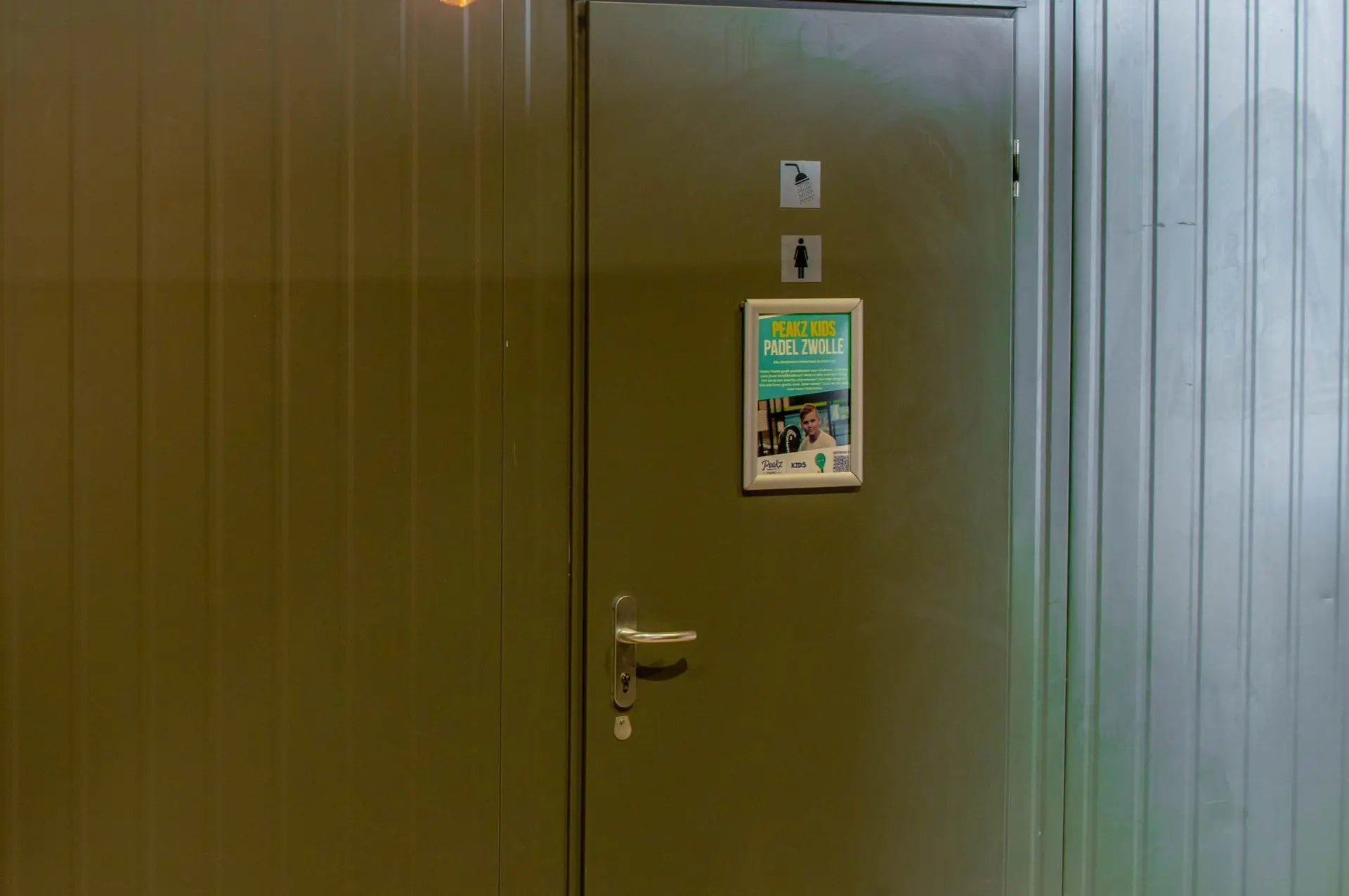 Sanitair & kleedkamers – Allesvoorpadel (2)