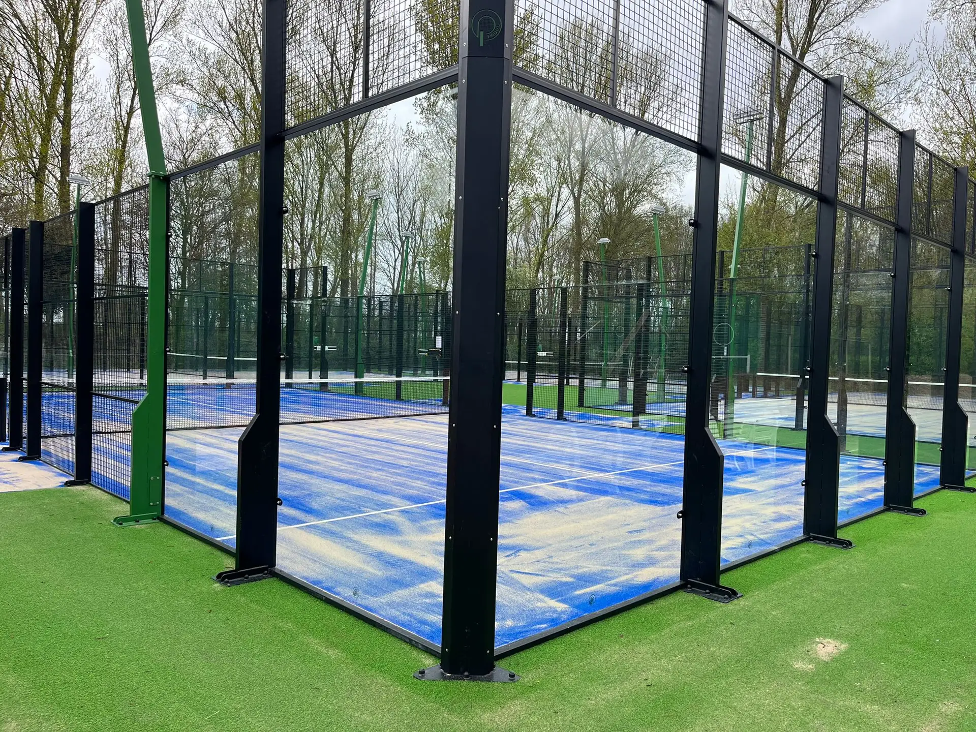 4 outdoor padelbanen van LTC Hoogvliet in Hoogvliet