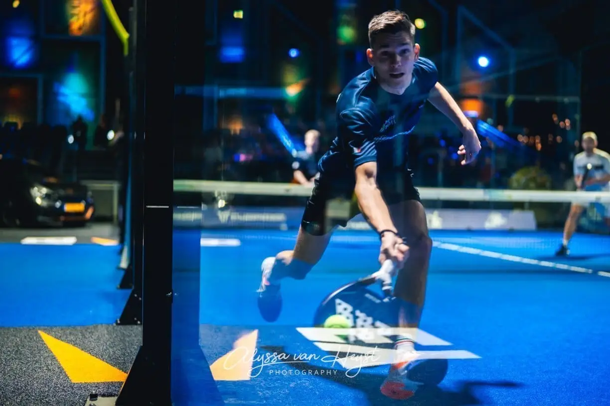 Padelbaan - Menno Nolten strijdt voor het Nederlands Kampioenschap 2024