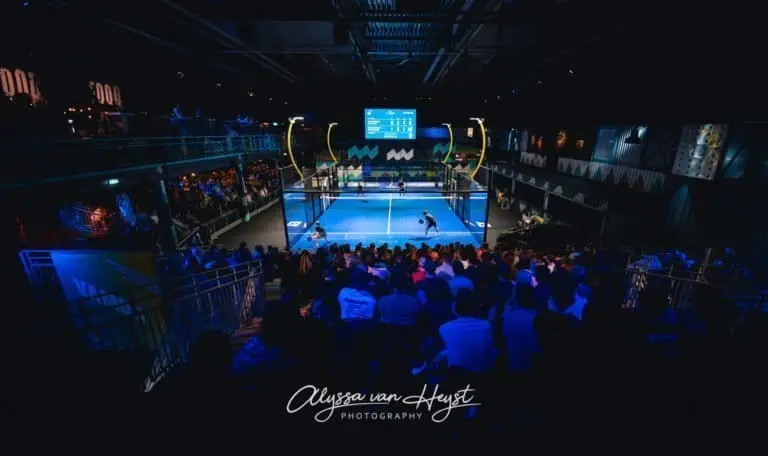 1 indoor padelbaan van NK Padel 2024 – Centre Court in Eindhoven