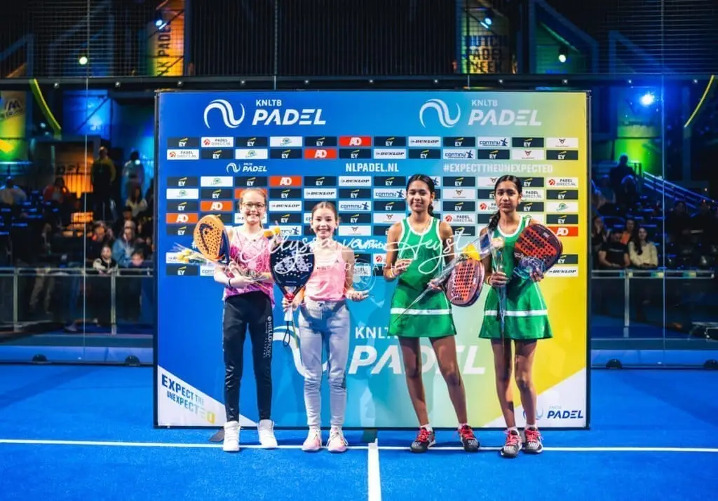 Eleana Bakker, het Allesvoorpadel talent, is Nederlands Kampioen padel van de dames onder 14 jaar! 15 Eleana Bakker, het Allesvoorpadel talent, is Nederlands Kampioen padel van de dames onder 14 jaar!