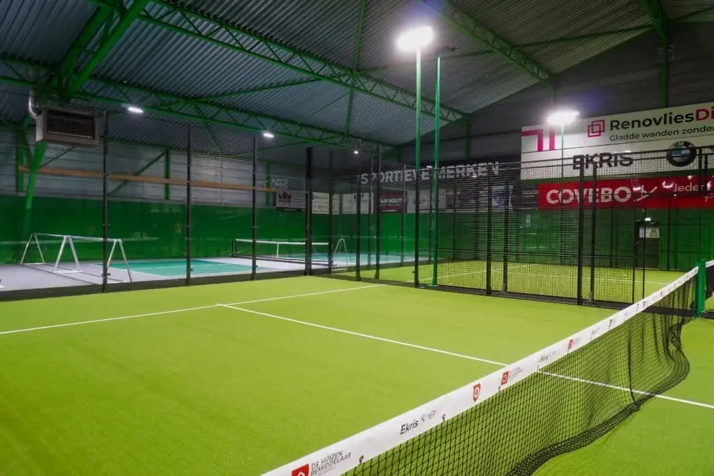 3 indoor padelbanen van NTC Nijkerk indoor in Nijkerk