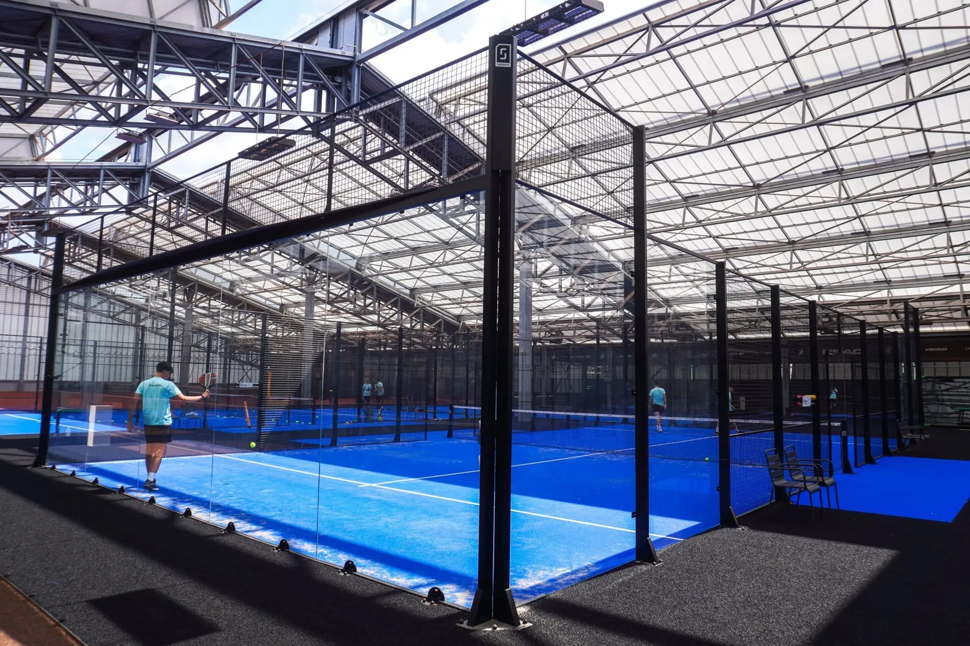 3 indoor padelbanen van Zuit NL in Etten-Leur