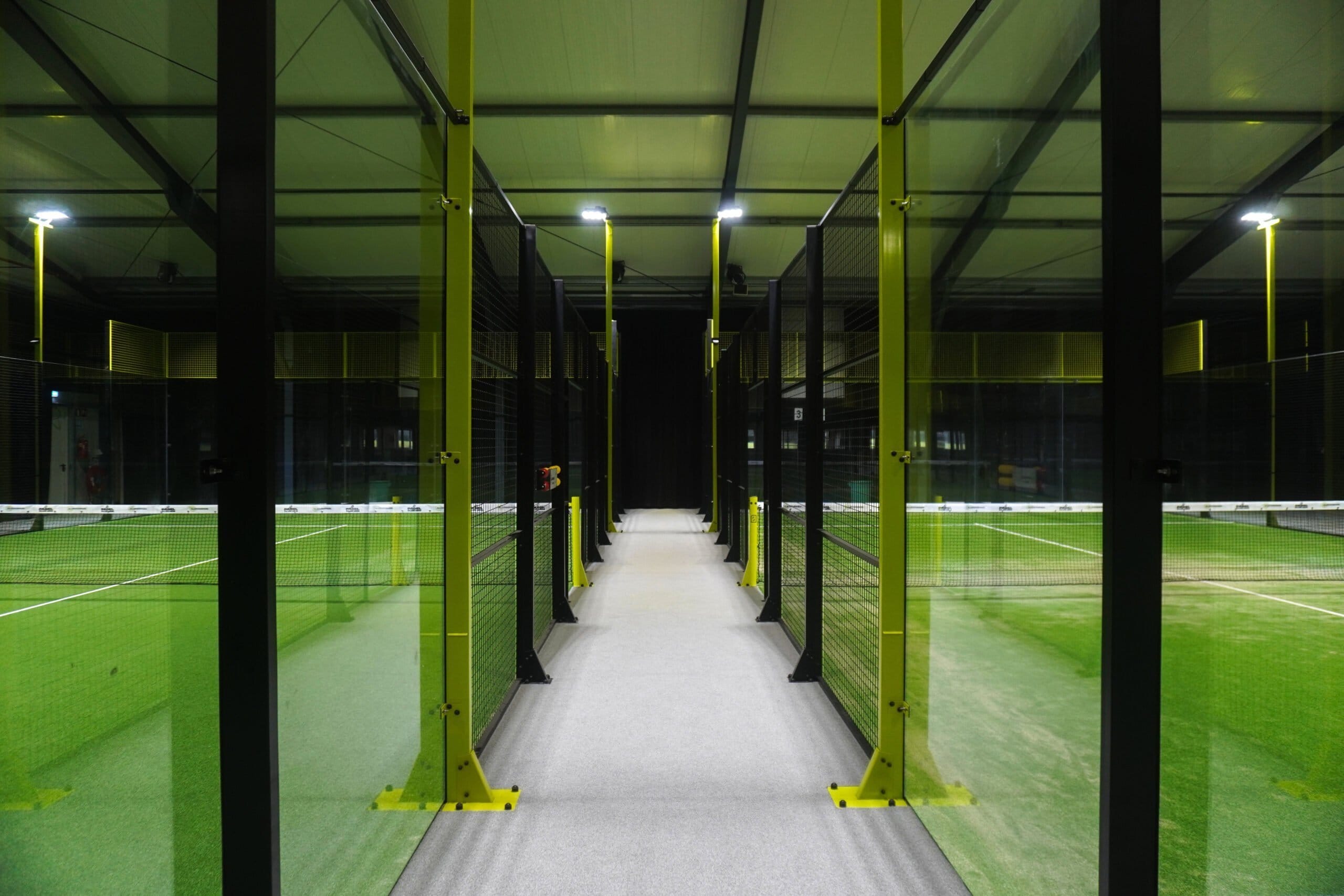 Beperken geluidsoverlast padelbanen