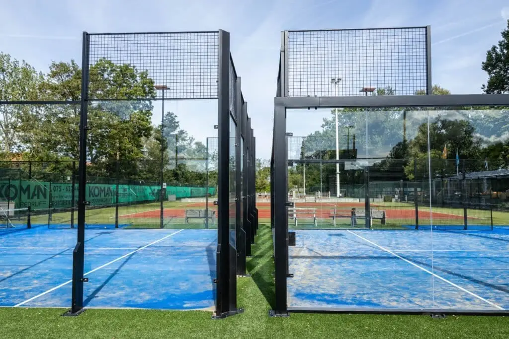Padelbaan glaswanden
