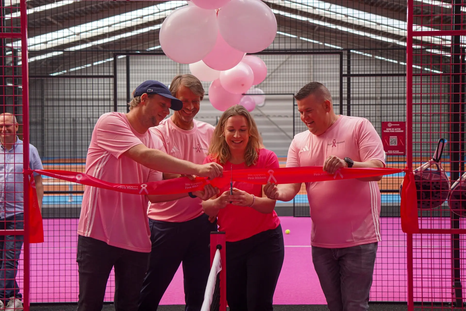 De roze padelbanen zijn officieel geopend bij HAL 0172! 14 De roze padelbanen zijn officieel geopend bij HAL 0172!
