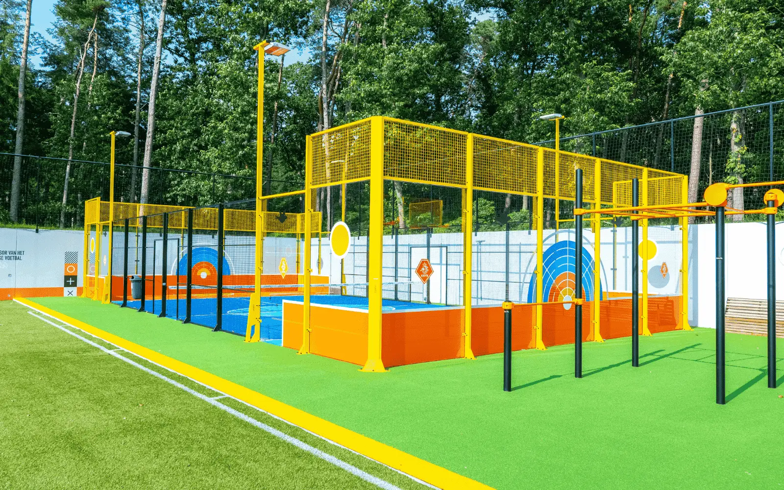 Pistas de pádel PLAYCE en el Campus KNVB