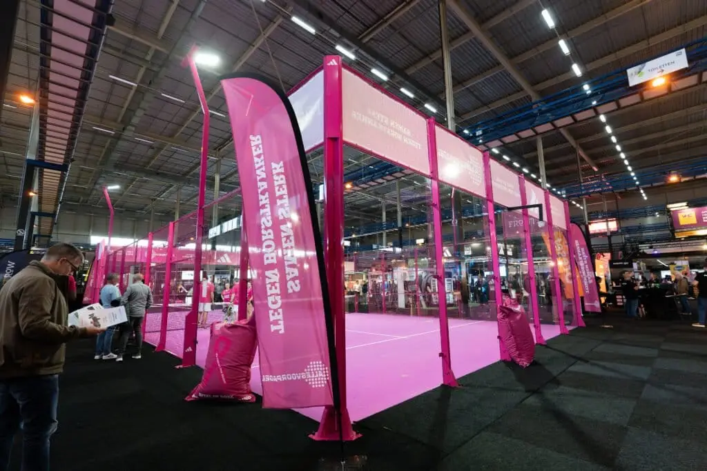 Roze padelbaan beurs