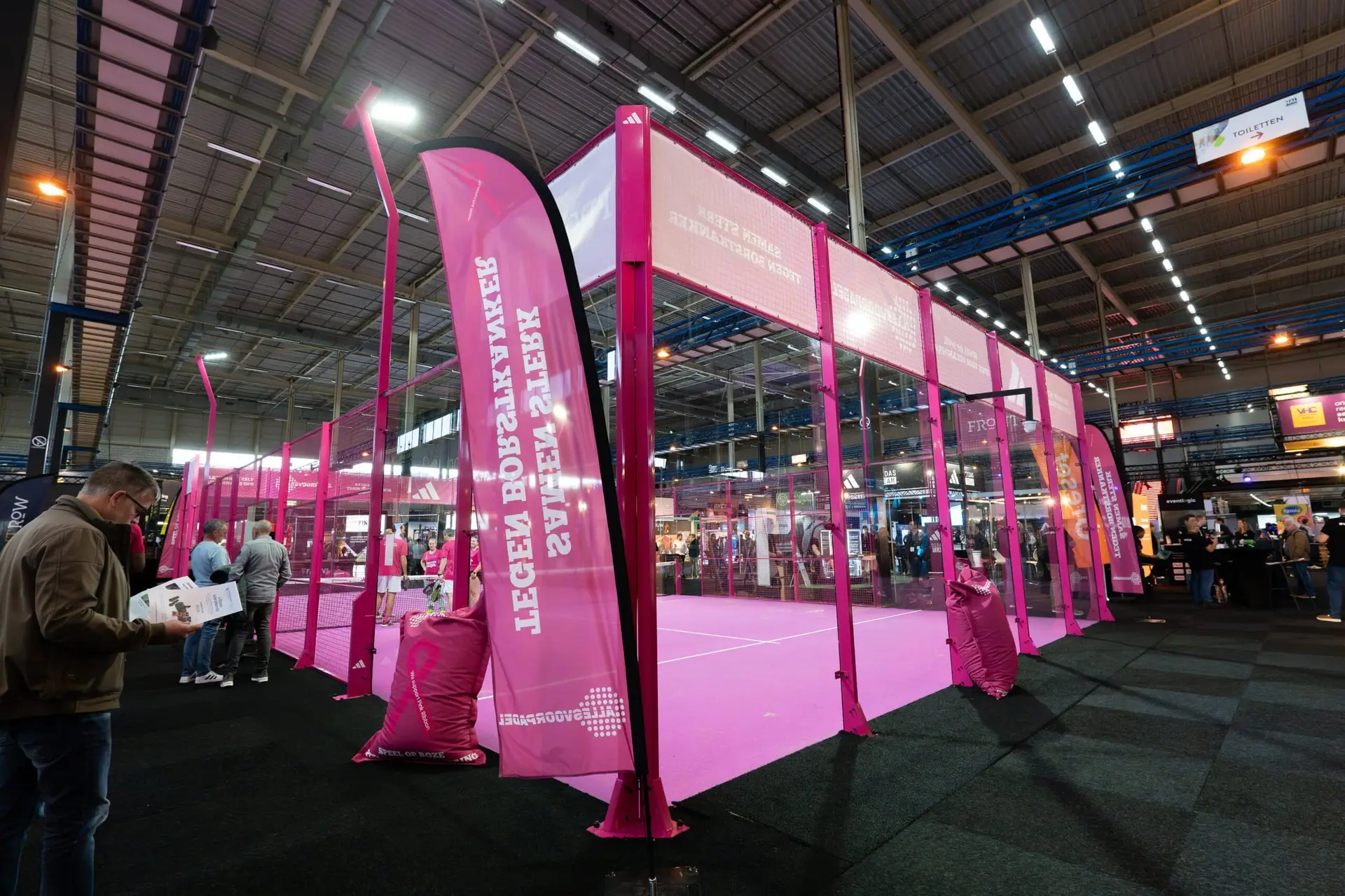 Roze padelbaan beurs scaled