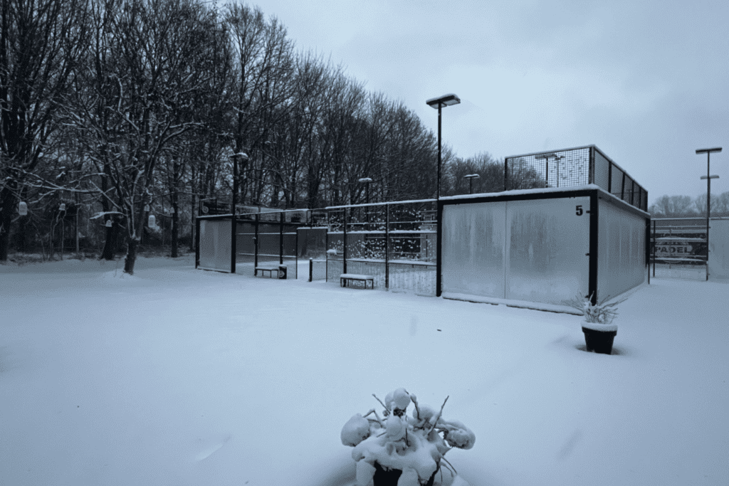 Padel in winter