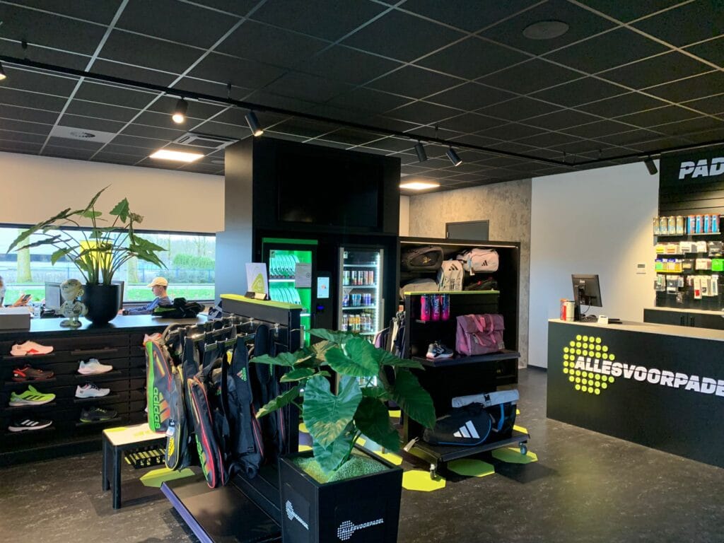 Tienda de pádel Lelystad 2 Tienda de pádel Lelystad Dwarsvaartweg 1