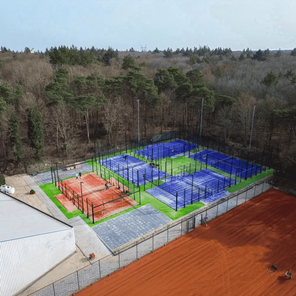Padelbanen in Harderwijk 10 Padelbanen van TV Strokel in Harderwijk, aangelegd door Allesvoorpadel
