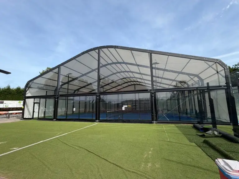 1 overdekt padelbaan van TV de Boskreek in Breskens